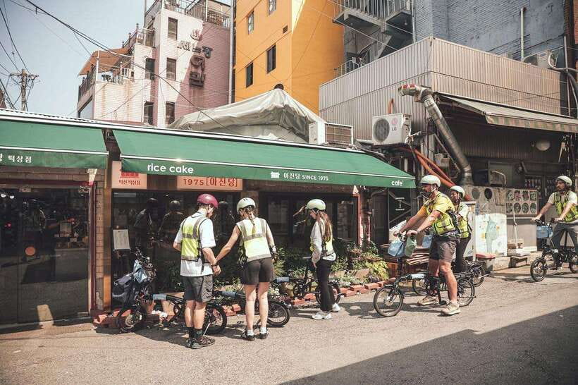 Seoul: Afternoon Ebike tour and "Happy Hour" food and drinks - Price and timing: what $81 buys you (and why it’s fair)