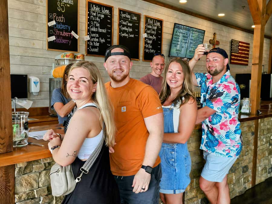 Sevierville: Hillbilly Booze Cruise Tasting Tour - Key highlights before you go