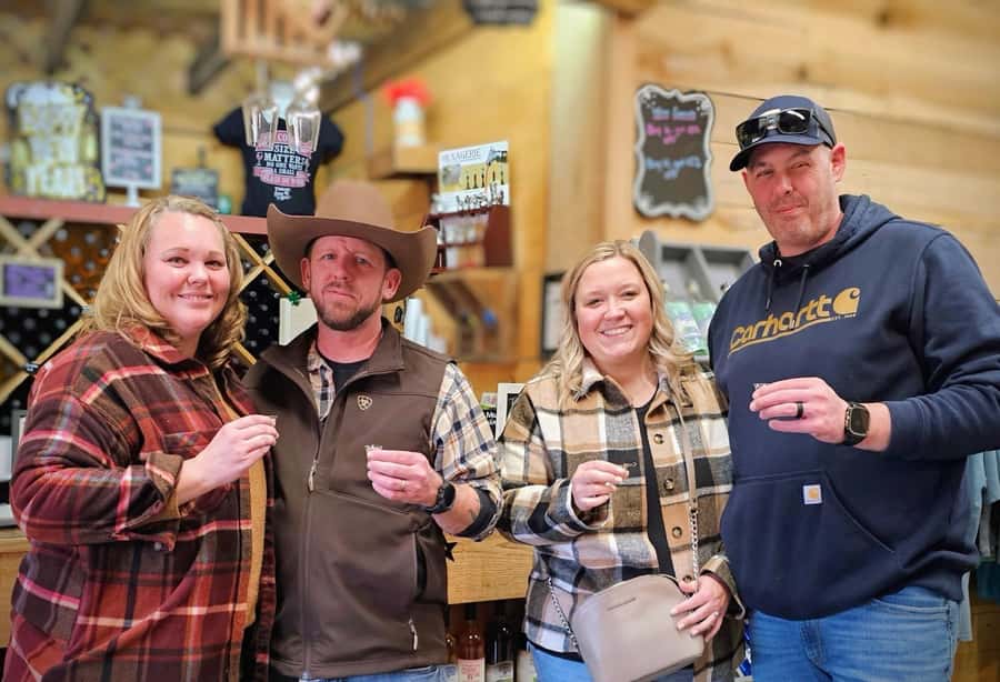 Sevierville: Hillbilly Booze Cruise Tasting Tour - Who should book this Hillbilly Happy Hour tour (and who should skip it)