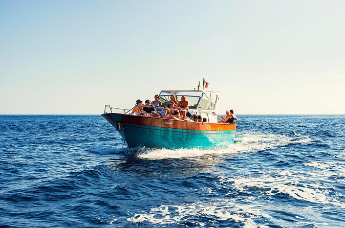 Sorrento Coast Sunset Sail – 2 Hour Happy Hour Experience - Stop 4: Villa di Pollio Felice Views and the Roman-Era Coastline Angle