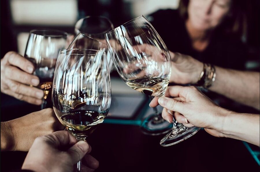 South Lake Tahoe: Happy Hour Cruise - Quick hits on the Tahoe Bleu Wave happy hour