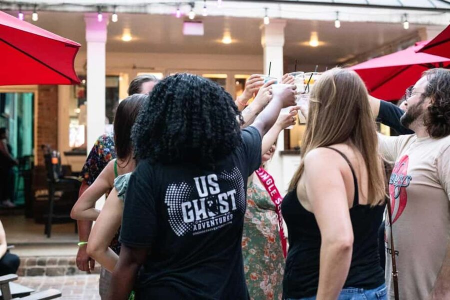 Waikiki Ghosts Boos and Booze Haunted Pub Crawl - Price and What You Actually Get for $28