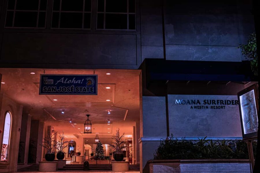 Waikiki Ghosts Boos and Booze Haunted Pub Crawl - Who This Haunted Pub Crawl Is Best For