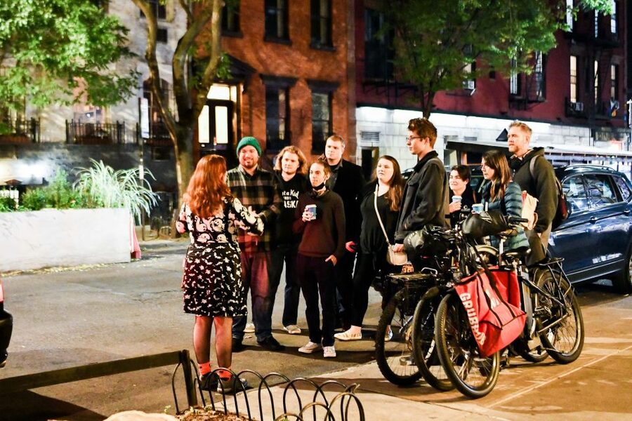 Washington DC: Ghosts Boos and Booze Haunted Pub Crawl - Who should book this haunted pub crawl—and who should skip it