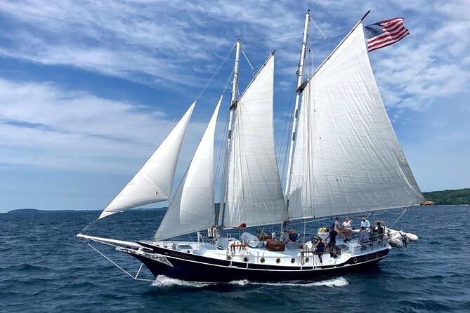 Wind Dancer Happy Hour Sail - The engine-off schooner part: why silence changes the whole trip